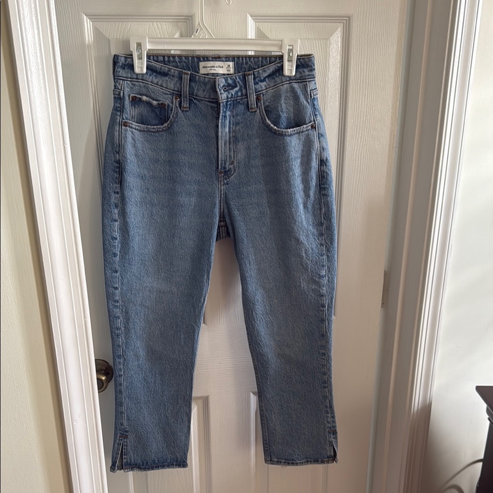 Abercrombie midrise crop jeans